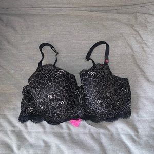 Lightly lined bra